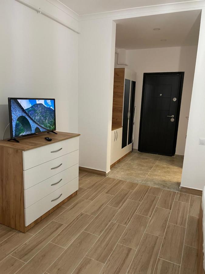 Militari Comfort Studio Roşu Zewnętrze zdjęcie