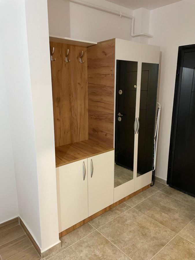 Militari Comfort Studio Roşu Zewnętrze zdjęcie